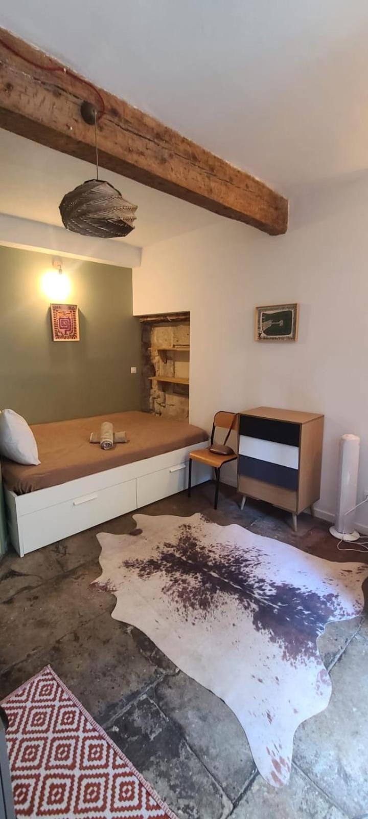 Studio Au Coeur Historique De Montpellier, 2 Personnes Et Wifi Exterior photo