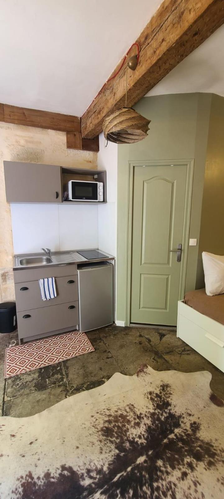 Studio Au Coeur Historique De Montpellier, 2 Personnes Et Wifi Exterior photo