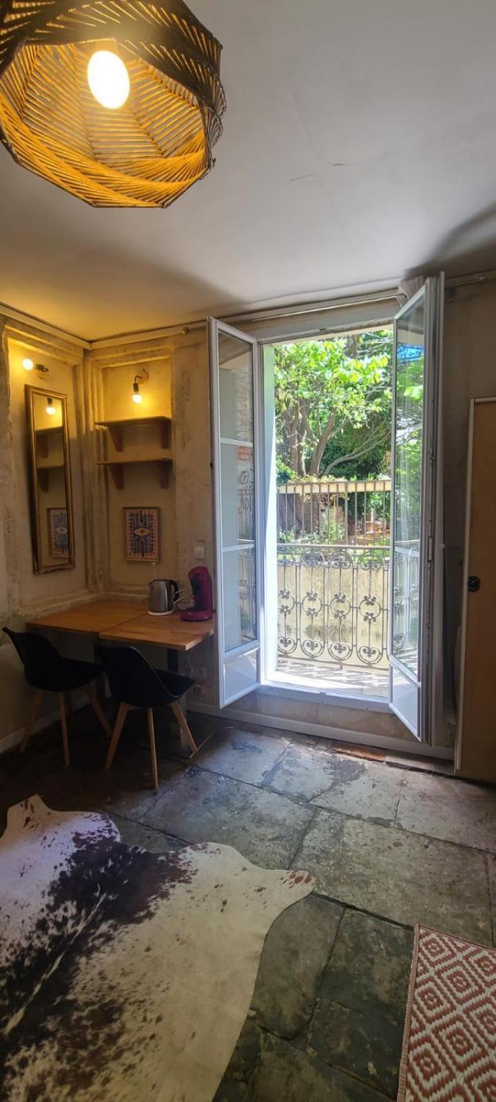 Studio Au Coeur Historique De Montpellier, 2 Personnes Et Wifi Exterior photo