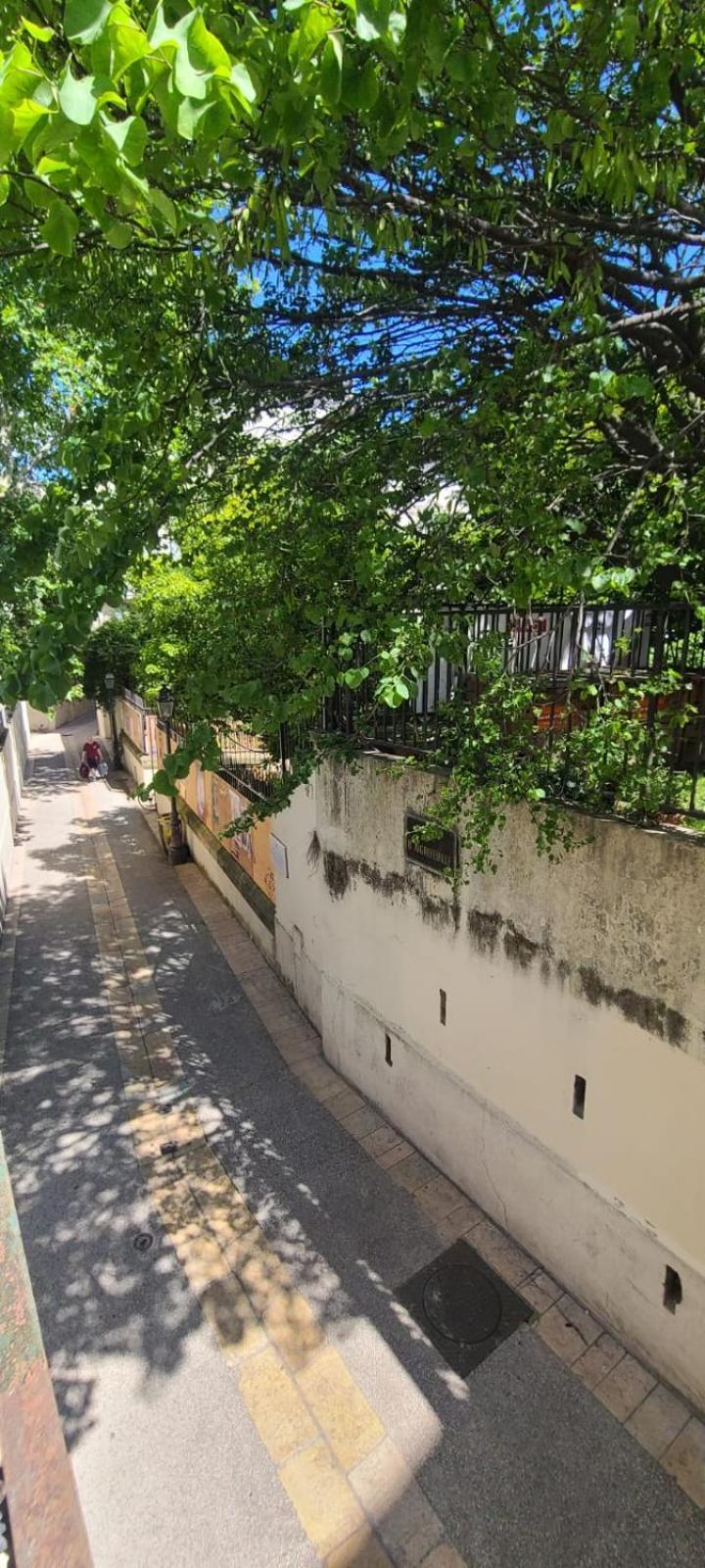 Studio Au Coeur Historique De Montpellier, 2 Personnes Et Wifi Exterior photo